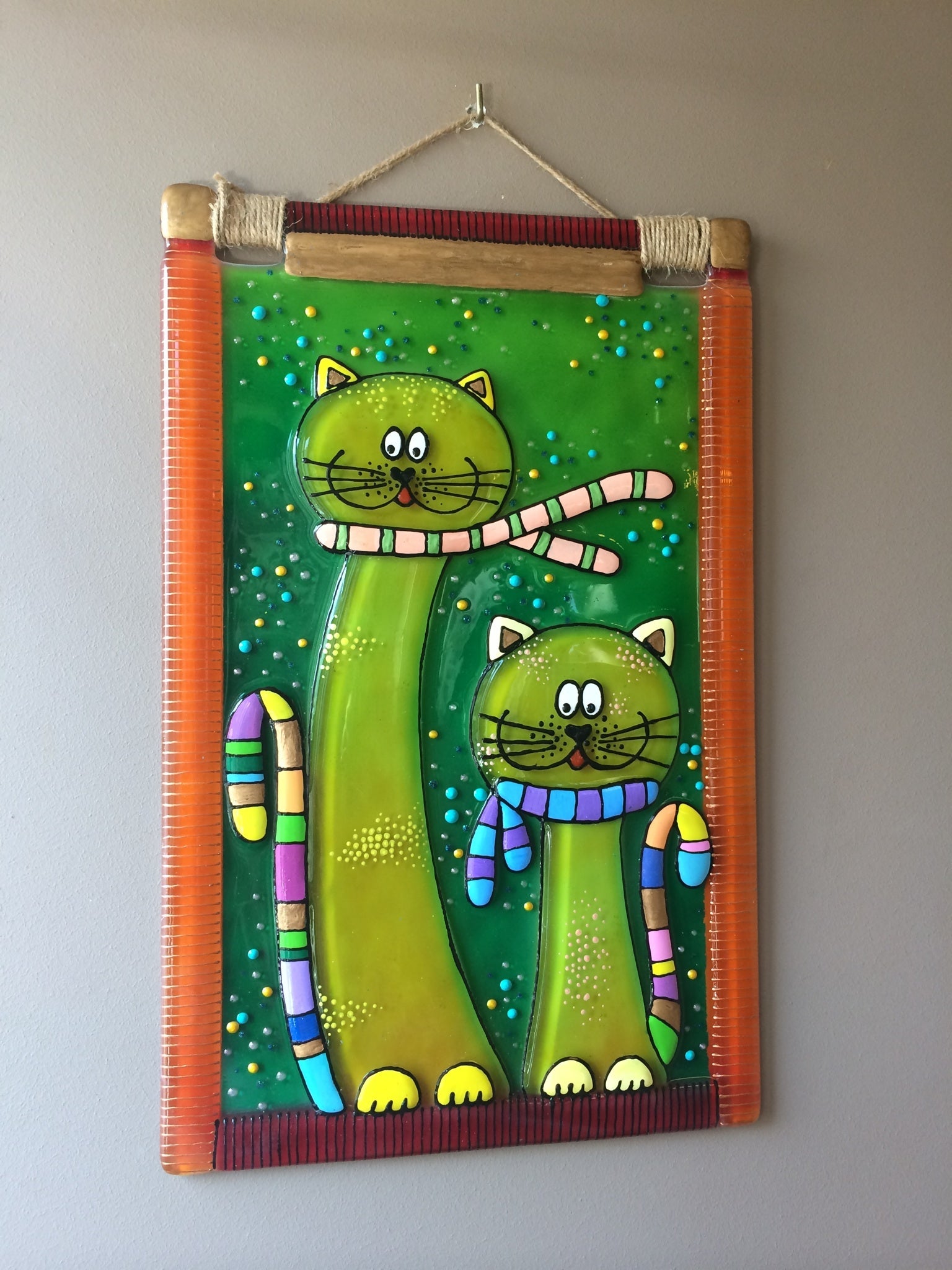 Cats on a Walk Glass Panel Wall Art - Hand-Painted Fused-Glass Panel with Emotive Feline Friends, Green, 40 cm