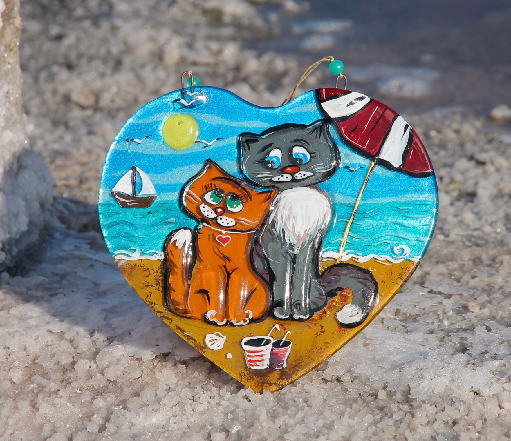 Cats in Love Beachscape Glass Artwork - Hand-Painted Decor with Romantic Cats, Seaside Charm, and Coastal Patterns