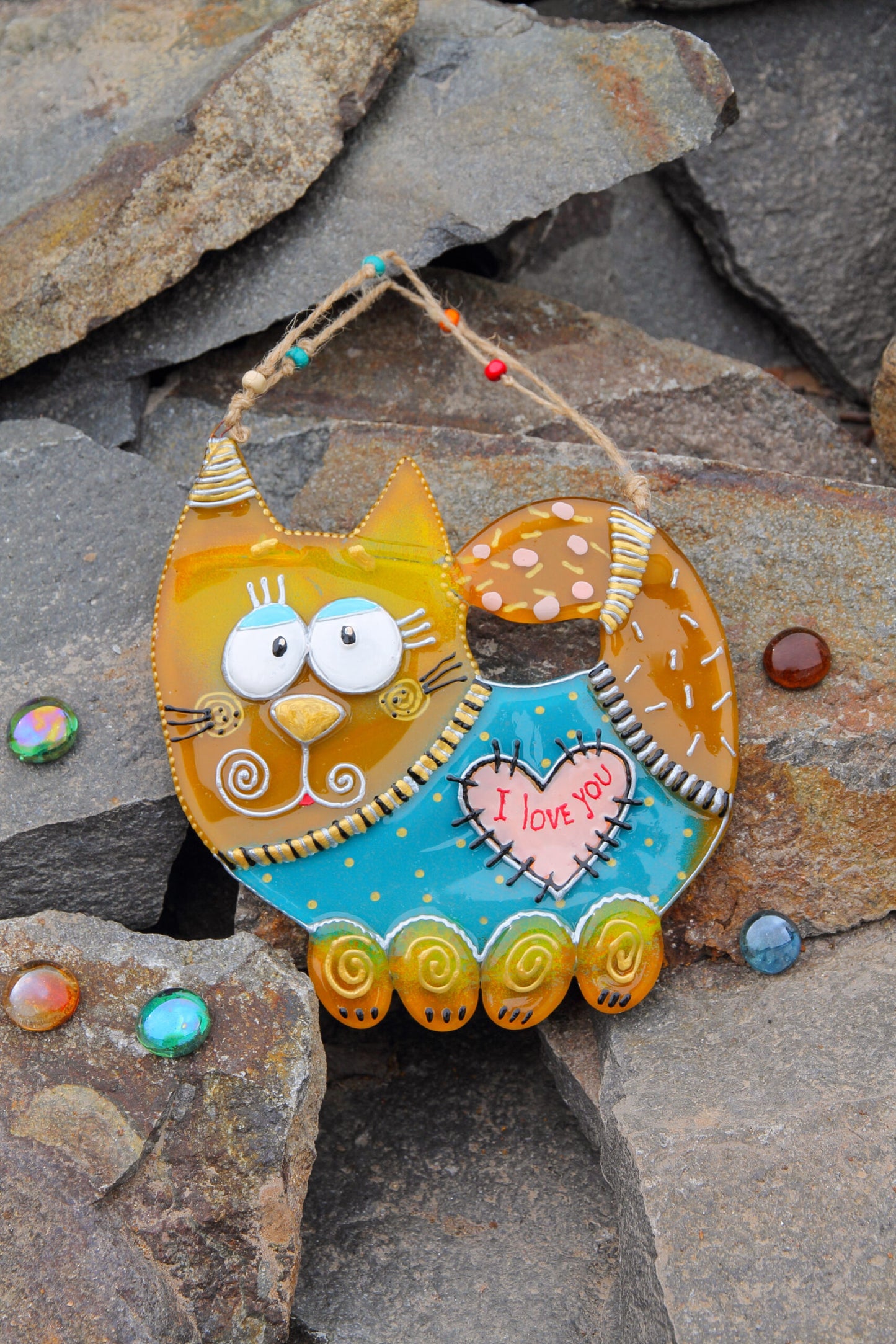 Big Cat in Love Glass Artwork - Hand-Painted Fused-Glass Decor with Charming Cat, Vibrant Colors, and Captivating Patterns