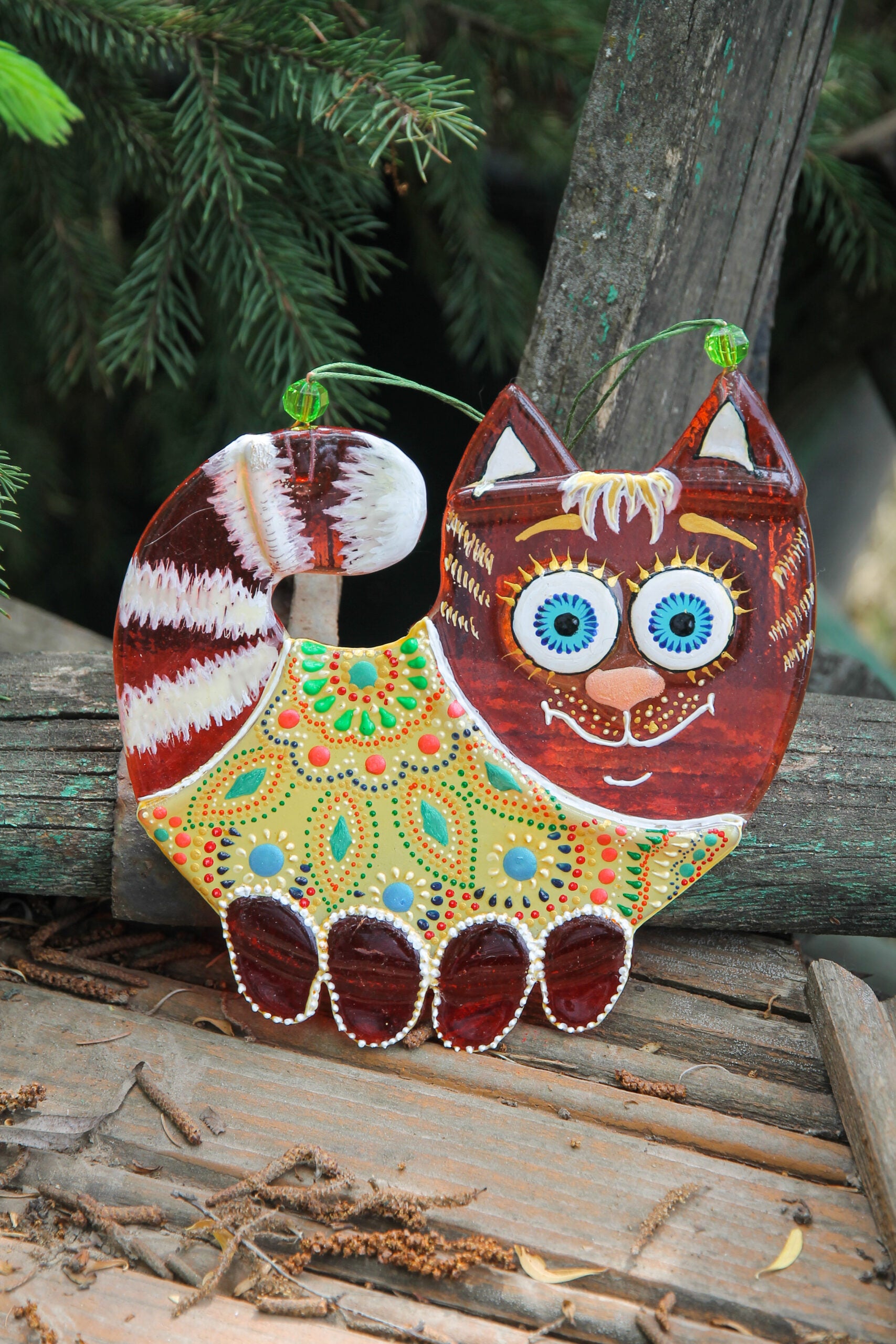 Big Cat with a Nice Smile Glass Artwork - Hand-Painted Fused-Glass Decor with Charming Cat, Vibrant Colors, and Captivating Patterns