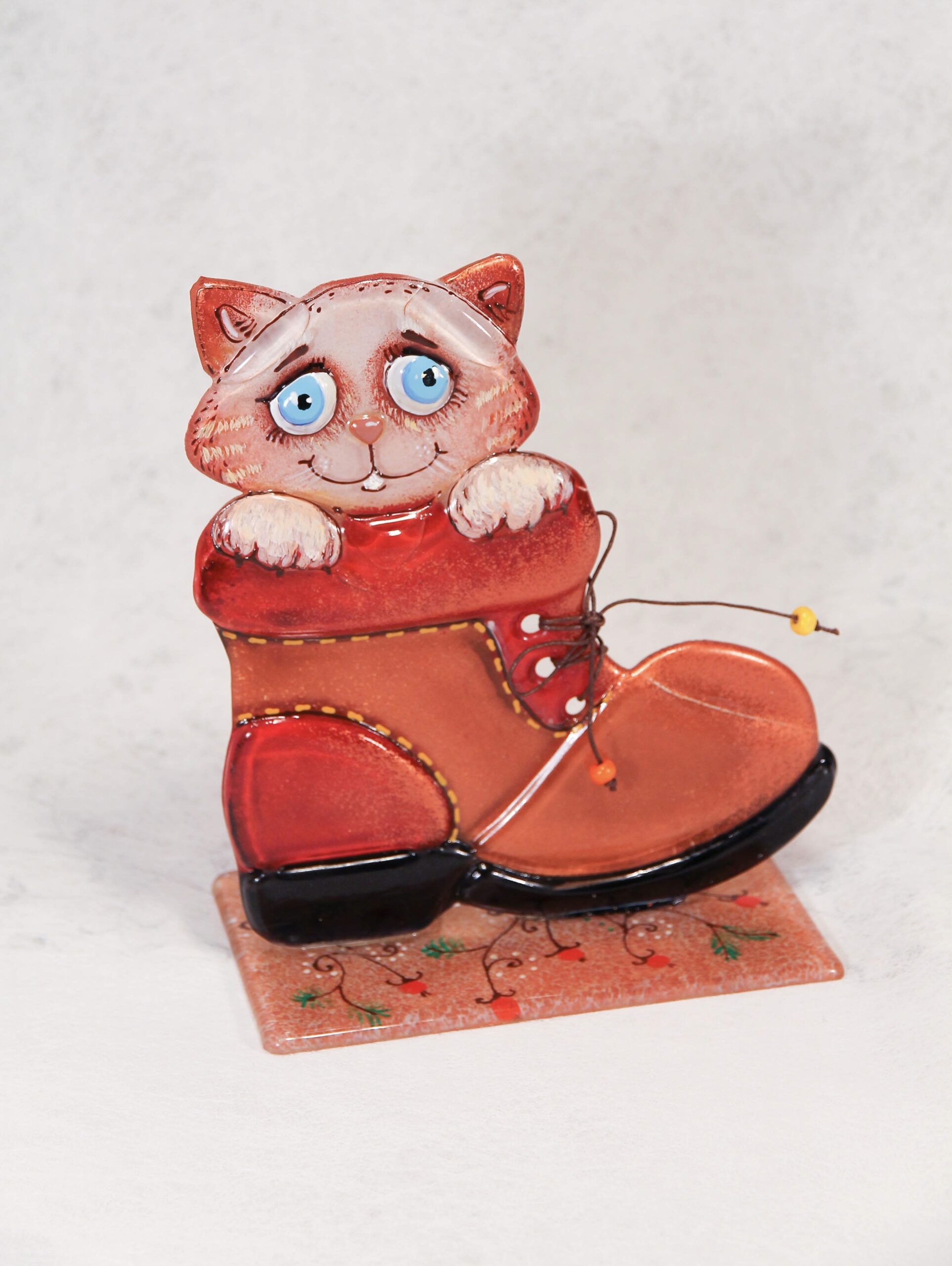 Puss in Boot on the Stand Big Glass Artwork - Hand-Painted Fused-Glass Decor with Iconic Character, 20 cm
