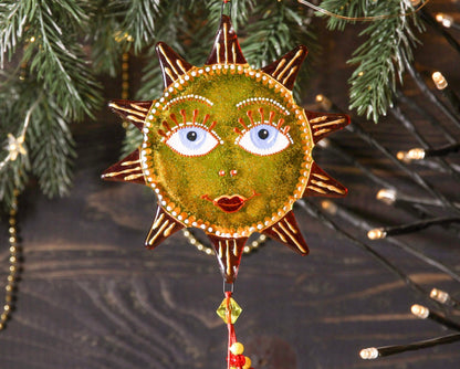 Hand-Painted Sun Symbol Talisman Glass Artwork - Yellow Suncatcher, 14 cm Diameter, Symbol of Renewal and Warmth