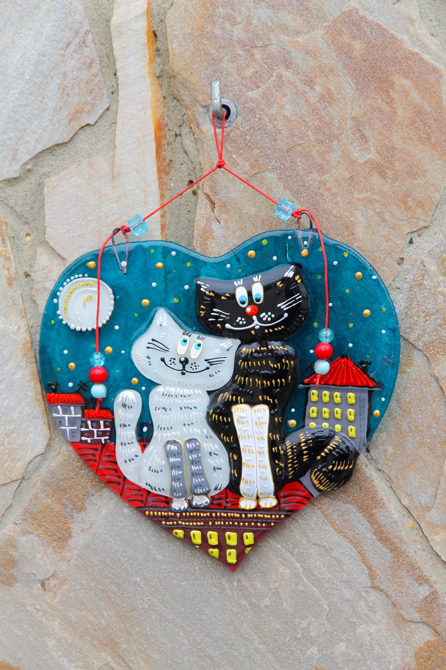 Feline Romance Beneath the Night Sky Glass Artwork - Hand-Painted Fused-Glass Decor with Romantic Cats, Night Sky, and Heartwarming Patterns