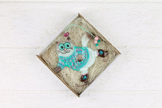 Handmade Glass Wall Art of White Cat Skating in Mint Sweater - Personalized Gift, Orange, 13 cm