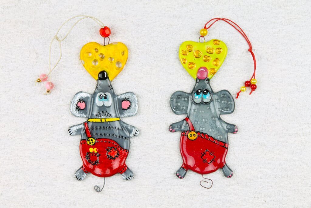 Handmade Glass Wall Art of Red Overall Mouse with Cheese - Personalized Gift, 15 cm