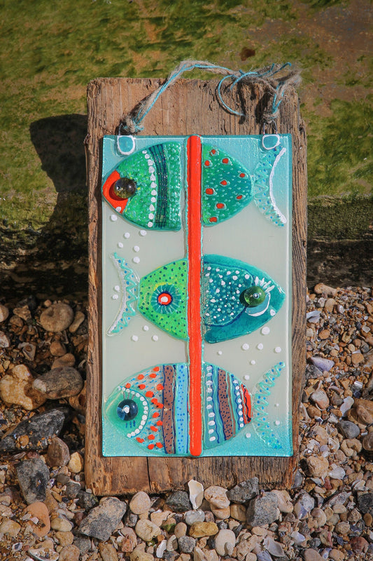 Striking Modern Fish Glass Panel Artwork - Hand-Painted, Personalized Decor, 23 cm - Now
