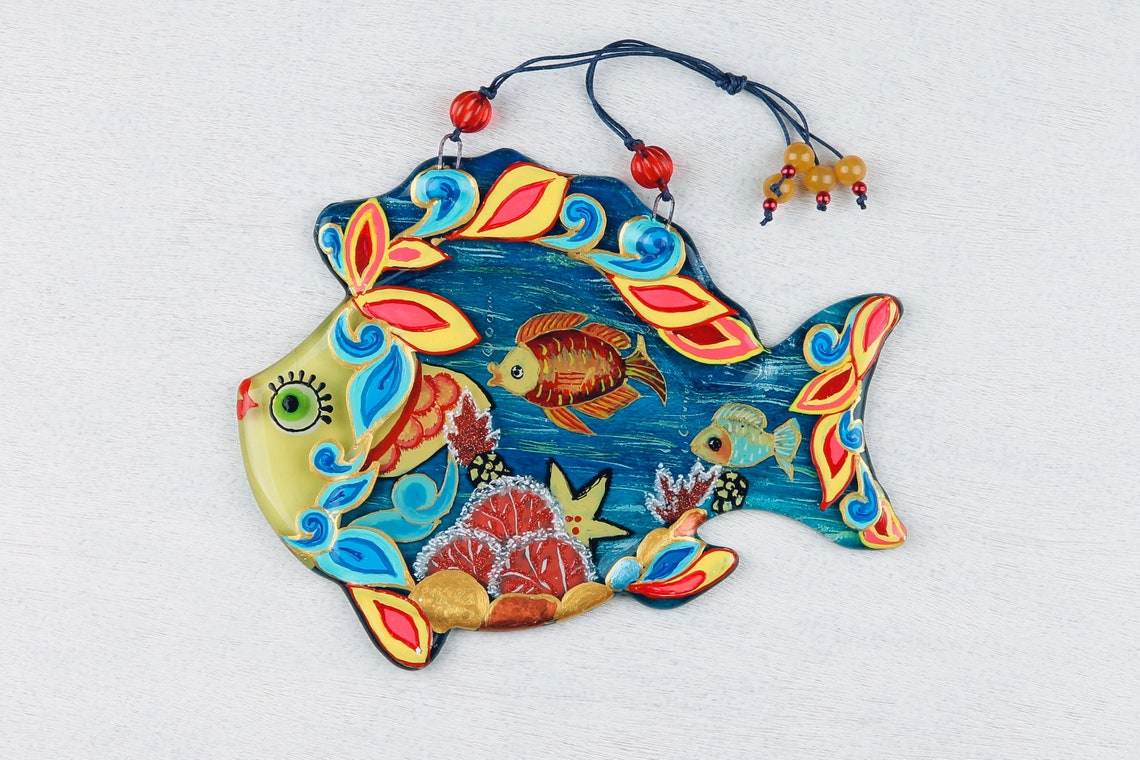 Tranquil Fish Ocean Glass Artwork - Hand-Painted, Personalized Suncatcher, Home Decor, Blue, 18 cm - Now