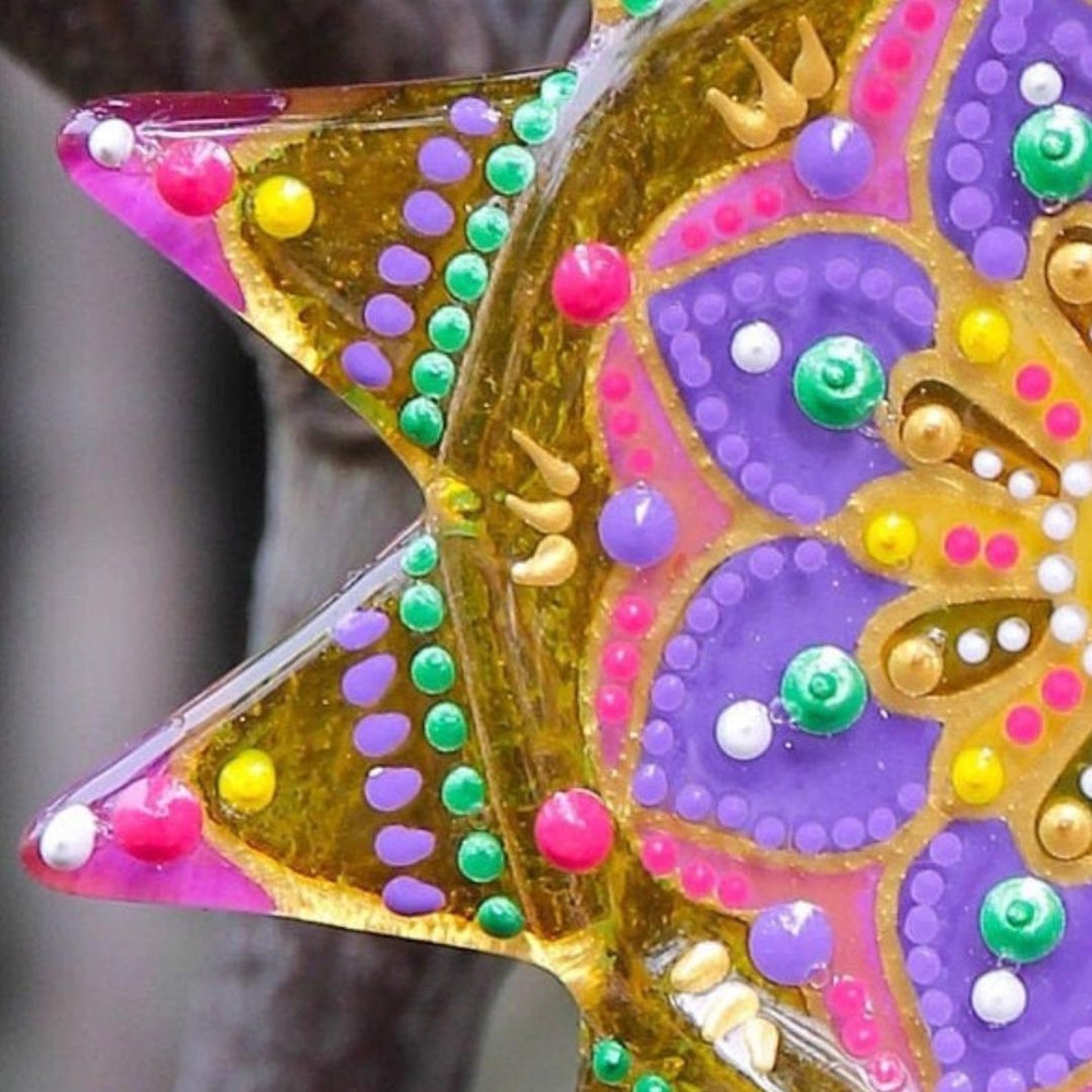Hand-Painted Sun Symbol Talisman Glass Artwork - Blue Suncatcher, 14 cm Diameter, Symbol of Renewal and Warmth