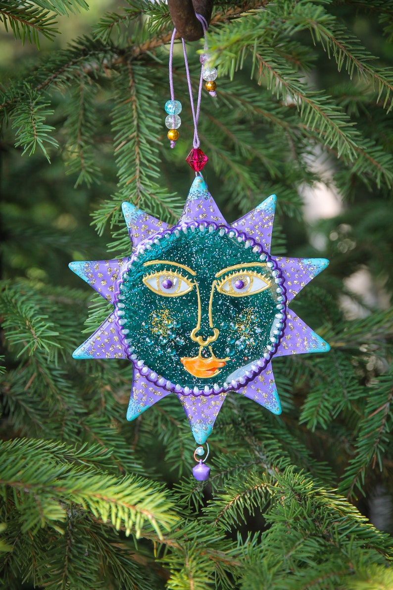 Hand-Painted Sun Symbol Talisman Glass Artwork - Blue Suncatcher, 14 cm Diameter, Symbol of Renewal and Warmth