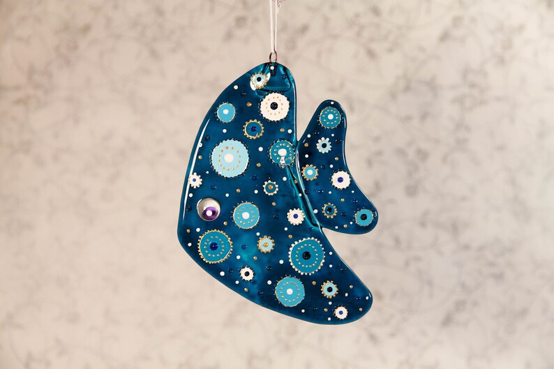 Charming Delight Fish Glass Artwork - Hand-Painted, Personalized Decor, Blue, 15 cm - Now