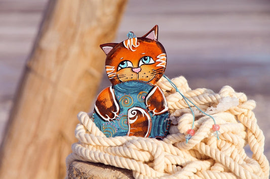 Playful Kitten with a Ball Glass Artwork - Hand-Painted, Personalized Home Decoration, 15 cm - Now