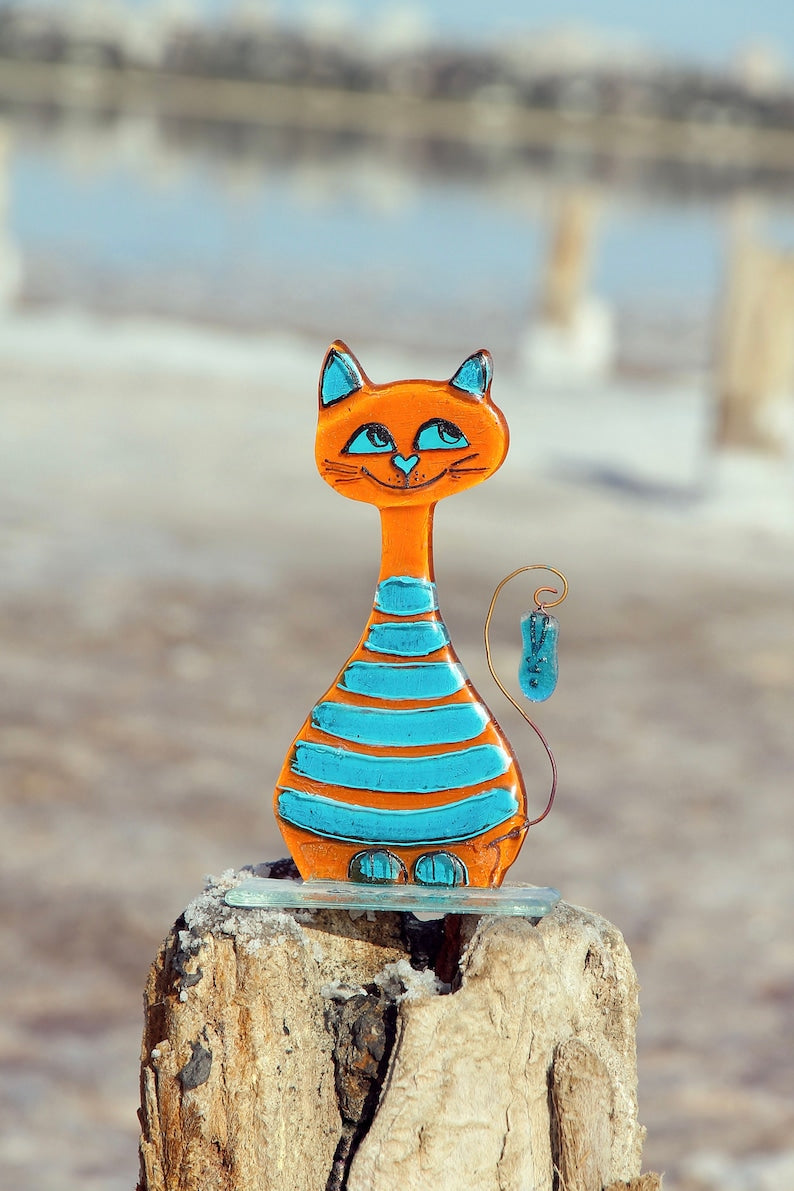 Playful Cute Cat with Fish on Stand Glass Art - Handmade, Personalized Decor, 17 cm - Now