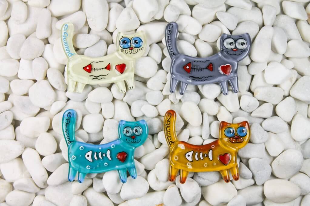 Hungry Cat Tail Up Glass Fridge Magnet - Hand-Crafted, Hand-Painted, Personalized Tourist Souvenir, 12 x 10 cm