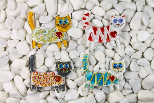 Patterned Cat Tail Up Glass Fridge Magnet - Handcrafted Souvenir, Custom Wholesale Orders, Iconic Landmarks, Miniature Canvases, Dimensions: 12 x 10 x 0.4 cm.