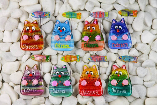 Colorful Cat with Fish Glass Fridge Magnet - Hand-Crafted, Hand-Painted, Personalized Tourist Souvenir, 10 x 6 cm