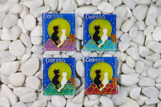 Romantic Cats under the Moonlight Fridge Magnet - Hand-Crafted, Hand-Painted, Personalized Tourist Souvenir, 7.5 x 6.5 cm