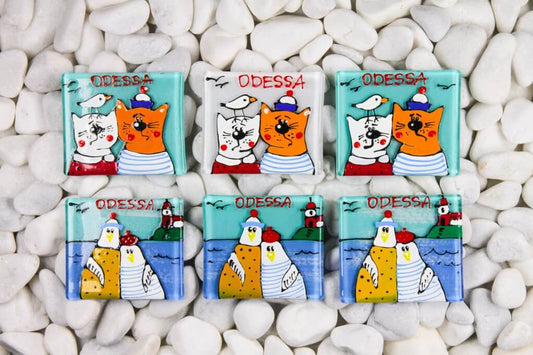 Couple in Love Fridge Magnet - Hand-Crafted, Hand-Painted, Personalized Tourist Souvenir, 7.5 x 6.5 cm