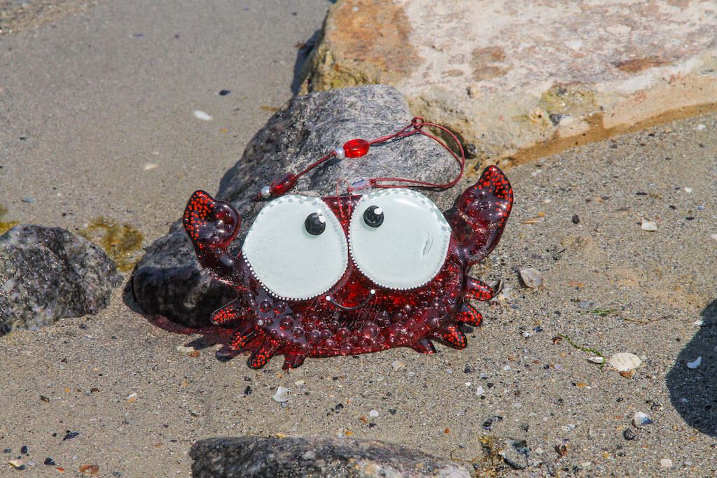 Crab Glass Wall Art - Handmade, Personalized Hanging Gift, 15 cm
